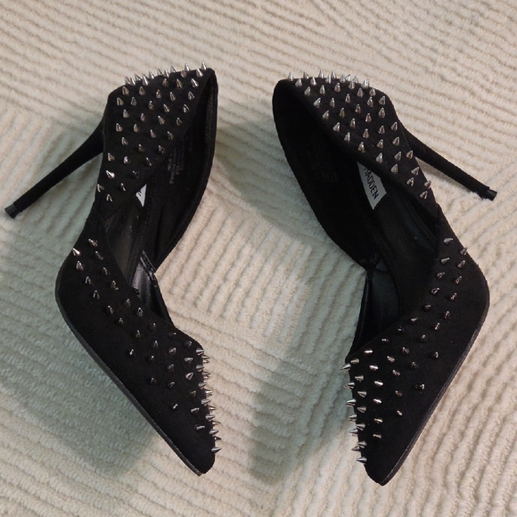 Steve Madden Black Pointed-Toe Spike Stiletto Pumps - Picture 3 of 8
